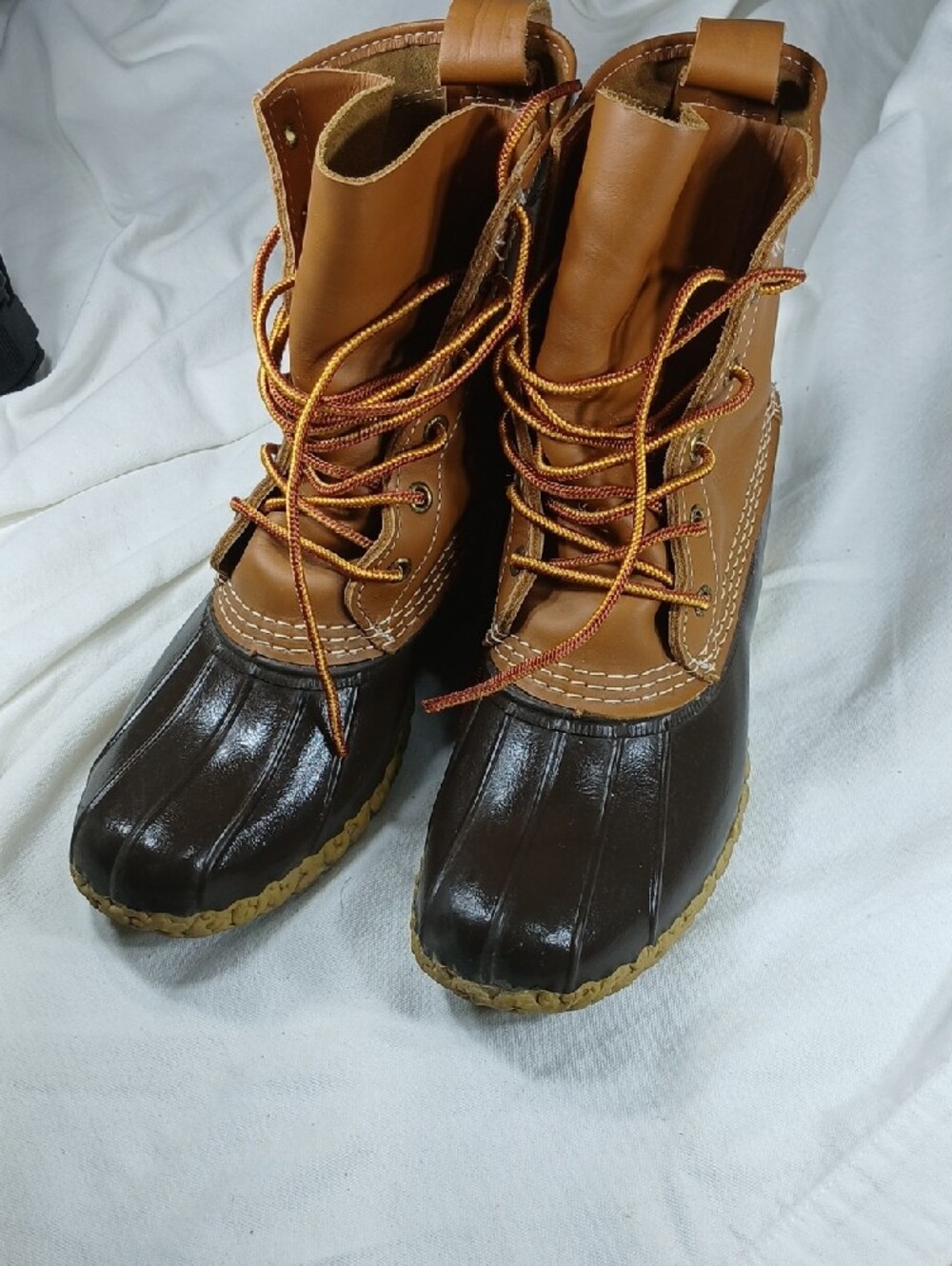 Womens L.L. Bean Tan Leather and Black Rubber Outsole Boots - Picture 9 of 12